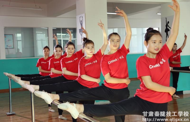 兰州高铁学校告诉你，女孩子初中毕业学什么好？